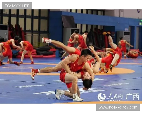 十五运会摔跤项目开赛，多名世界冠军参与角逐
