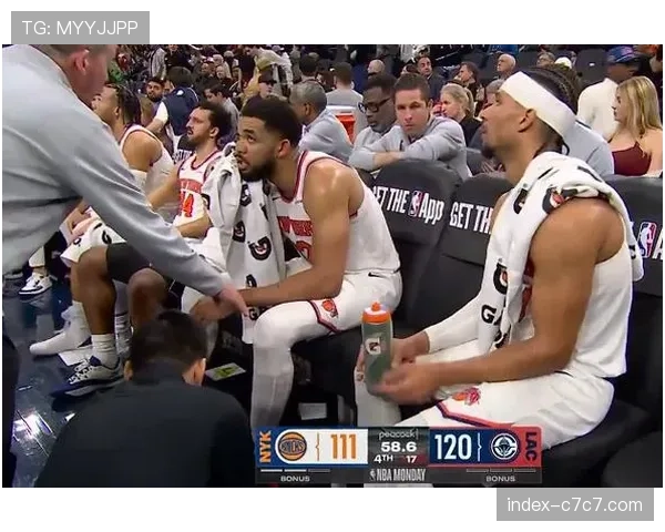 评论员A-史密斯观点：缺乏稳定的纵深突破点，是尼克斯进攻时常停滞的原因